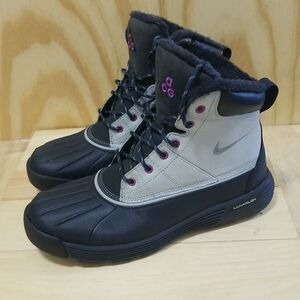 Nike ACG Black and Gray Ankle Boots